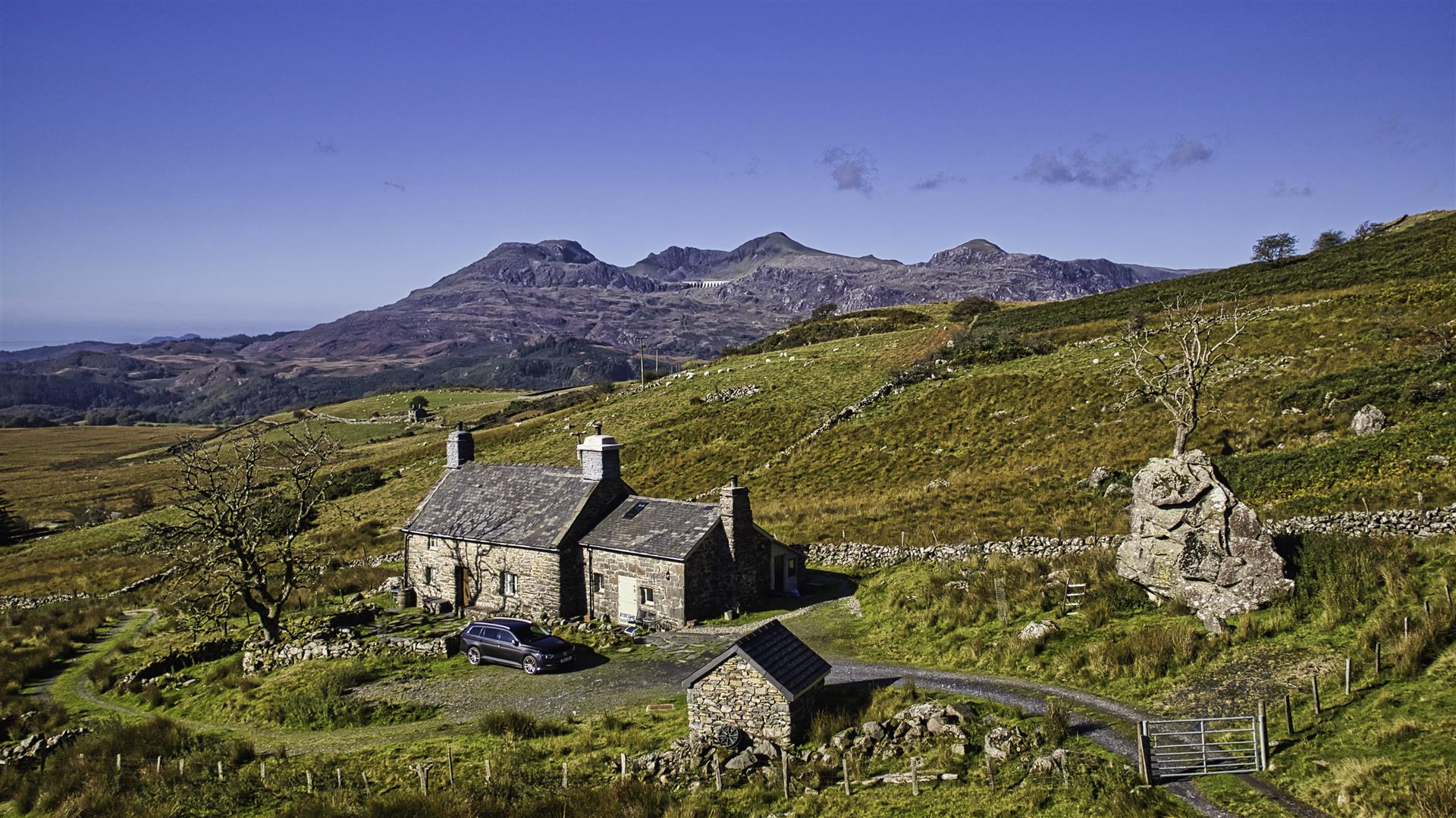 House & Views (7).jpeg